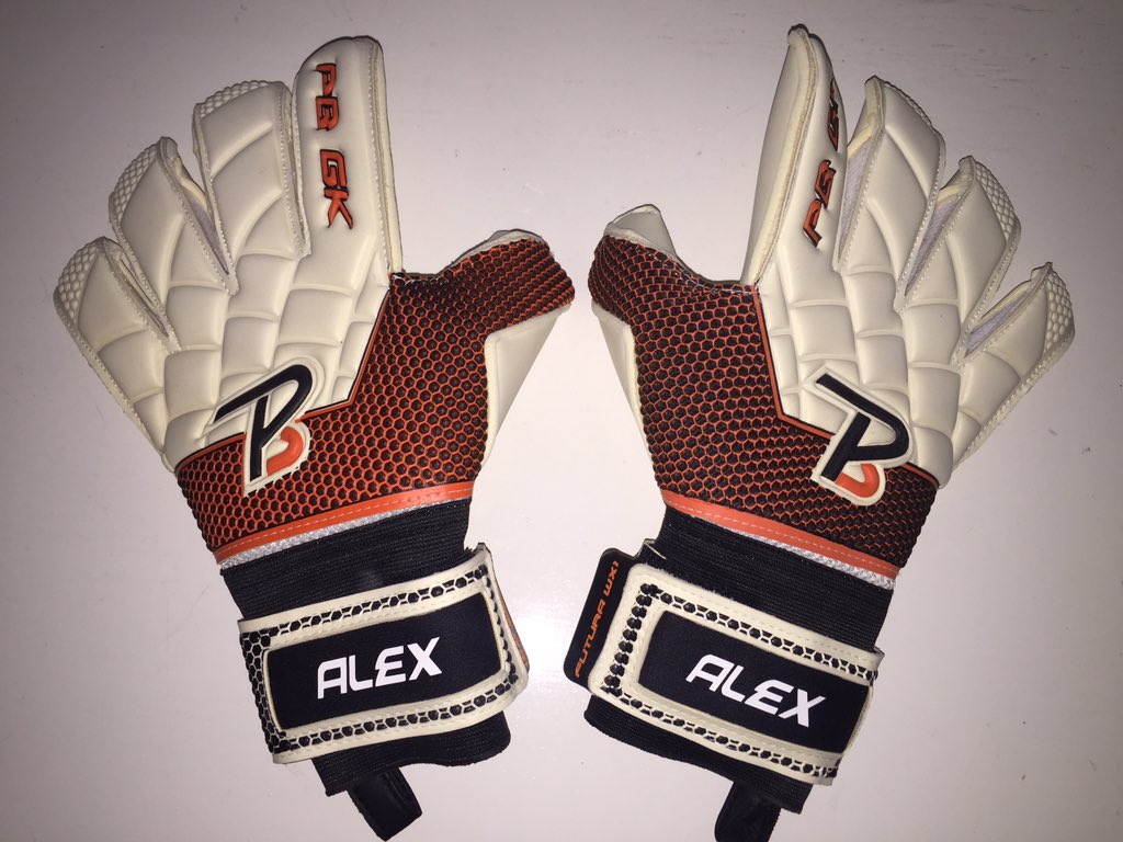 pbgkgloves's tweet photo. Ltd Edition Futura WX1 gloves with FREE personalisation. Very limited stock. #WarriorCut https://t.co/aYXHkL7jtR https://t.co/0NhgAHFXms