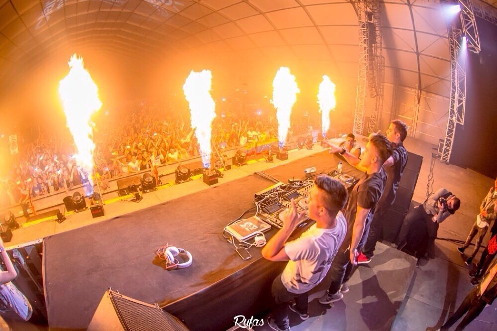 gian_derek's tweet photo. 3-->2-->1-->FIRE !!!! https://t.co/wyg90gxO1S