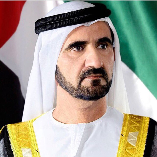UAE_BARQ's tweet photo. محمد بن راشد: "لا تمارس عملك كموظف، بل مارسه كقائد يحب وطنه، وكصانع يعشق صنعته، وكفنان يبدع فنه " #كلمات_ملهمة https://t.co/xcQV2OaYBy