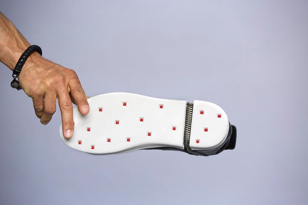 HypeMagazineSA's tweet image. The 1000-mile journey starts with 1 step. Add style to that step #DieselZipRound #DieselSA