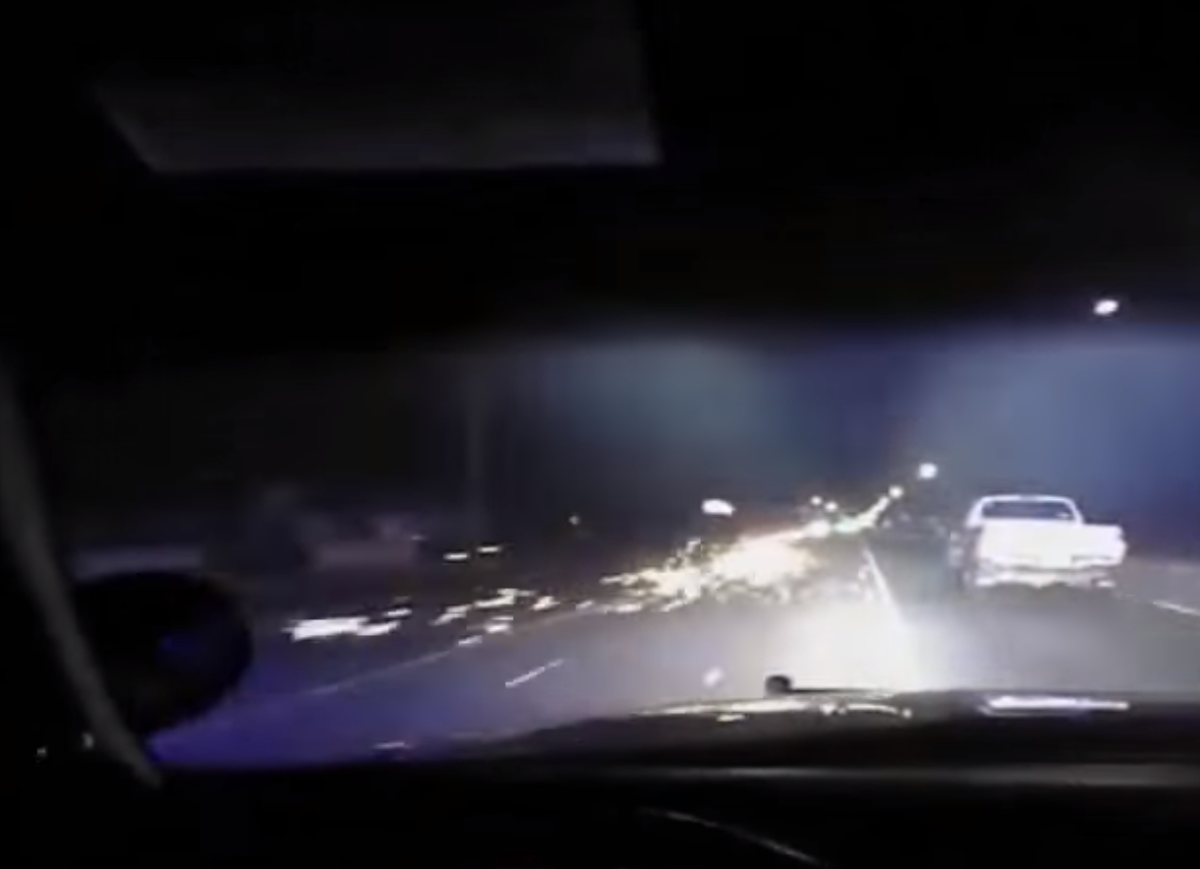 partsengineCA's tweet photo. Driver in #Toyota #Tacoma does pit maneuver to #Nissan #Frontier #policechase #truck 

https://t.co/yc9cKO0sjY https://t.co/8UFIvYIZfL