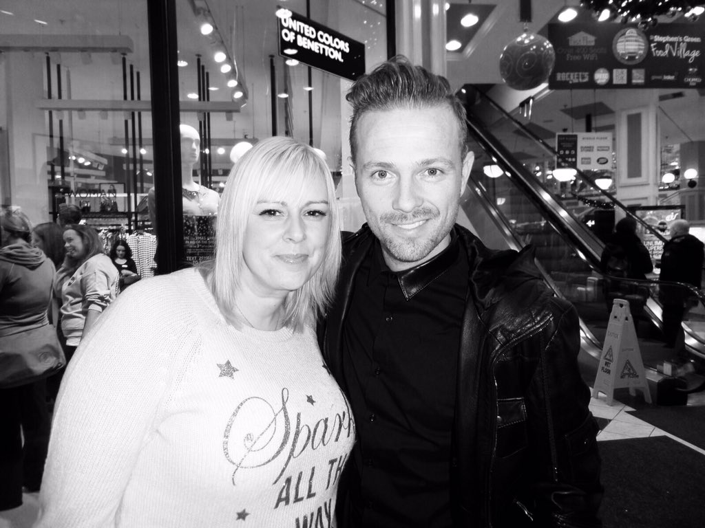 Sarah and Jemma tweet media