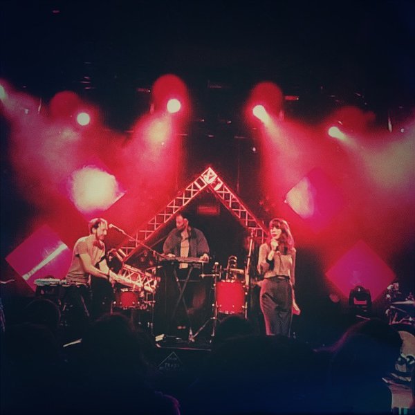 Ça monte crescendo aux <a href="/TransMusicales/">Trans Musicales</a> avec <a href="/Thisisinuit/">INÜIT</a> ! @OlaPolicha est sur place pour TheWebTape.