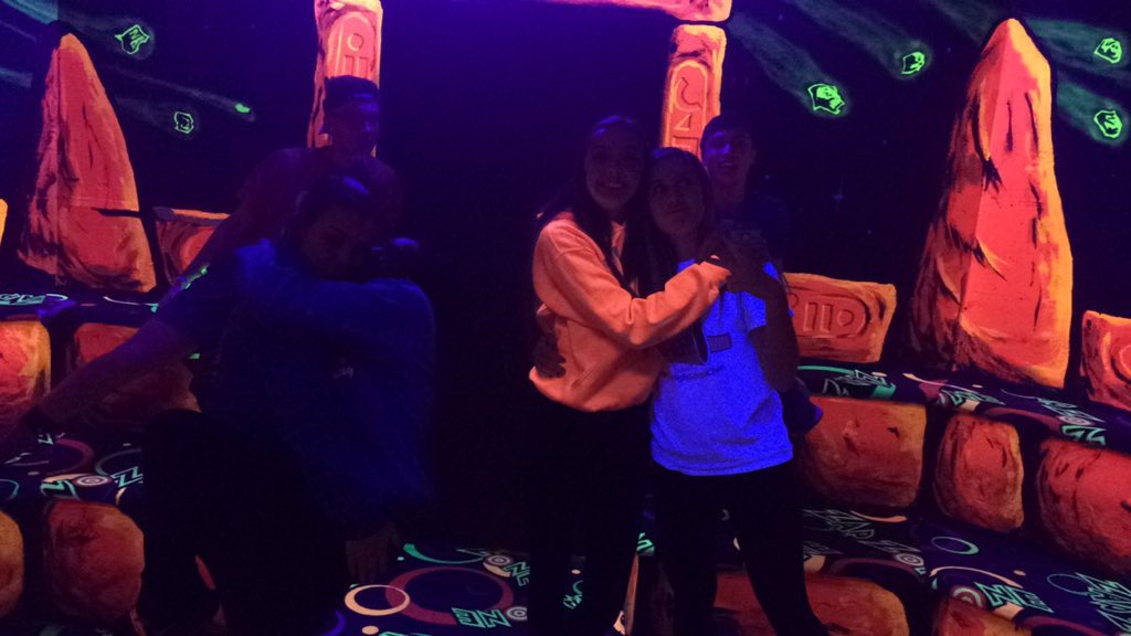 _shiannehicks's tweet photo. zap zone with my bestfriends last night😍💞👭👭 https://t.co/2Q5sAdlP6l