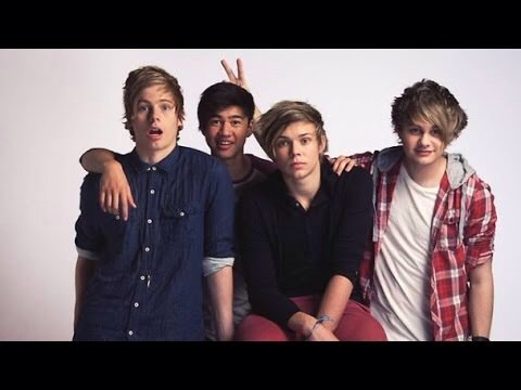 5sosSwissTeam's tweet photo. #4YearsOf5SOS ❤️ https://t.co/HqykxacPQv