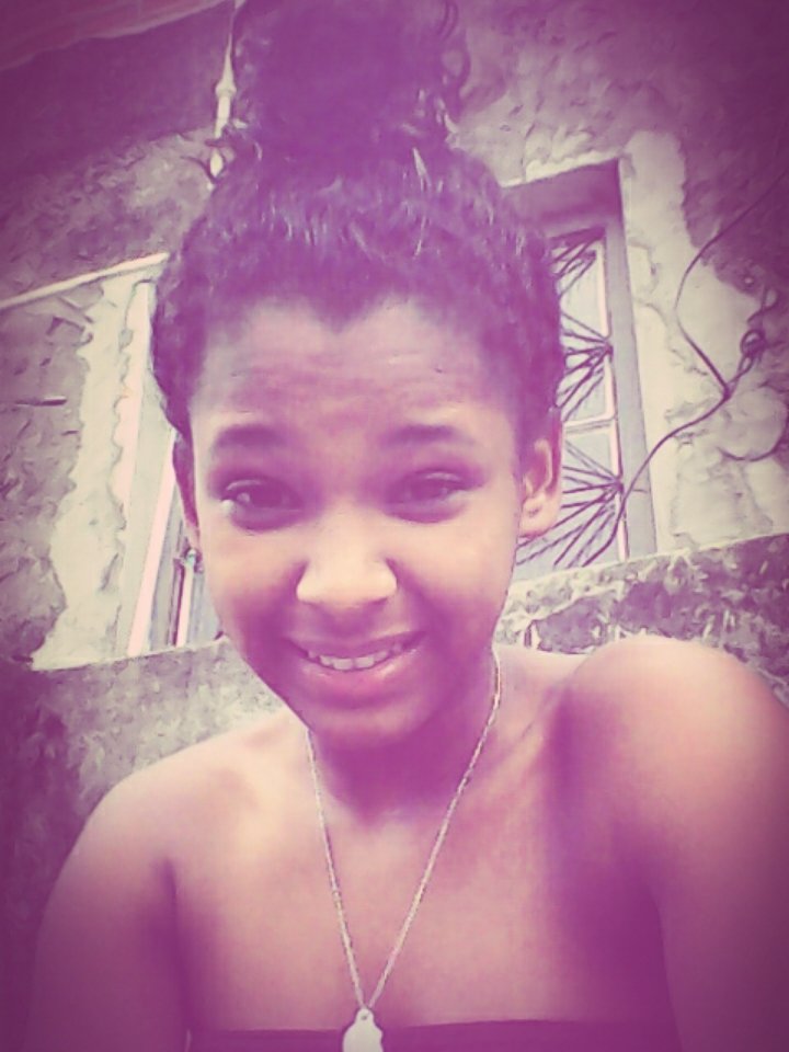 Nunca trate uma mulher como lixo, porque lixo vira arte nas maos de quem tem talento...👌👌👑👑👑