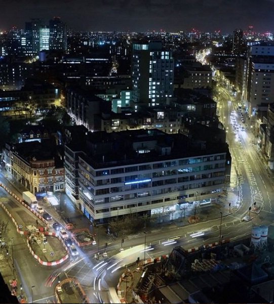 LdnMetArts's tweet photo. 4 good reasons 2 visit Central House tonight #metopenevents #faceup #METROPOLE #WINDOWSPACE https://t.co/EIlBxoxCpZ https://t.co/hRVumc8m63