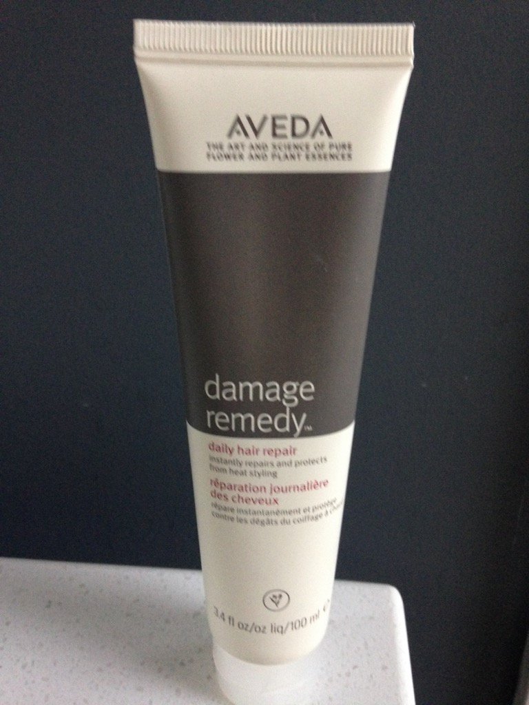 KasieSavage's tweet photo. Huge reco on this @aveda product. My hair went from Hay to Hey!!! #xmasMustHave https://t.co/XfsWltKiaT