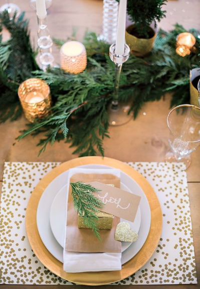 NorthRanchCC's tweet photo. Gold is a perfect color to go with #christmas greenery! #DIY #event #decor https://t.co/HKdVbrgtwD