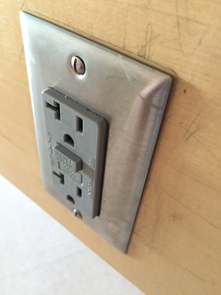 flamingbagofpoo's tweet photo. @NissanUSA #VersaNoteColorContest outlet cover in Science lab https://t.co/78l4UG0aZu