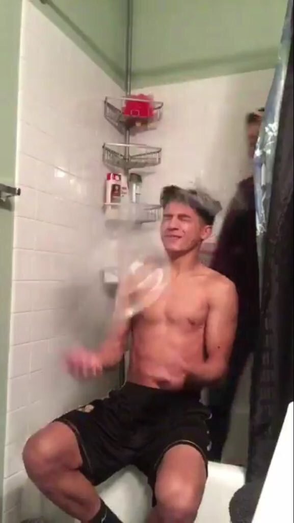 trueromances's tweet photo. some of the funniest condom challenge fails https://t.co/hbVzv1B5jE