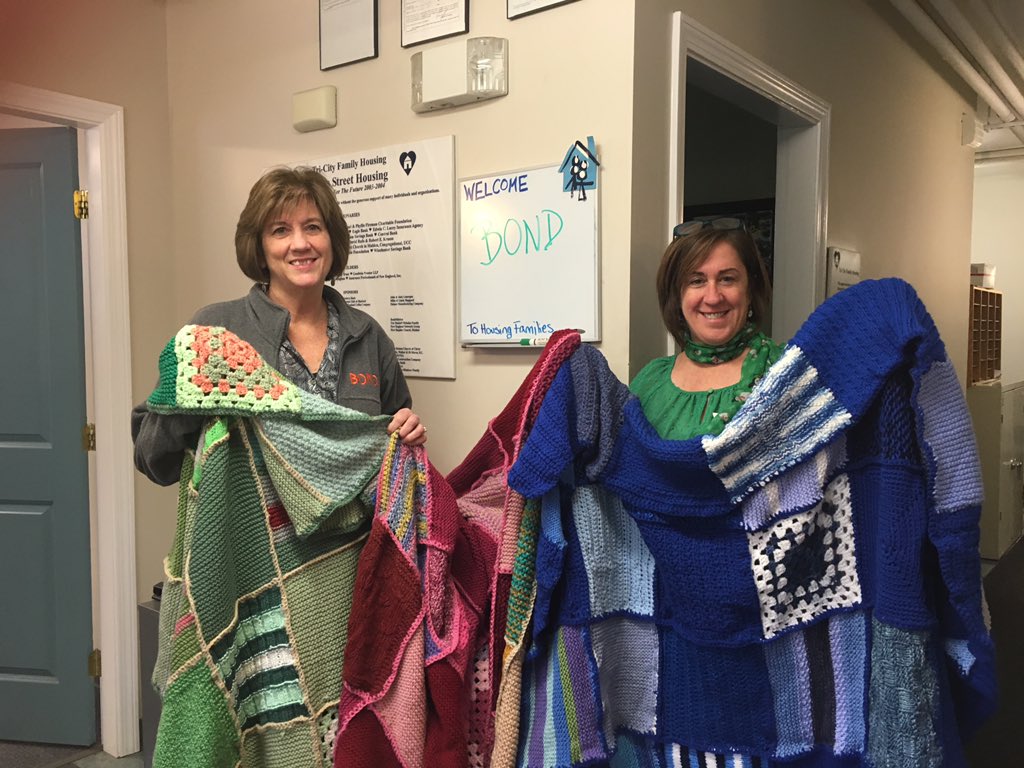 HousingFamilies's tweet image. Thank you Kathy from @BONDBrothers for beautiful hand knit and crocheted blankets for our families! #warmandtoasty