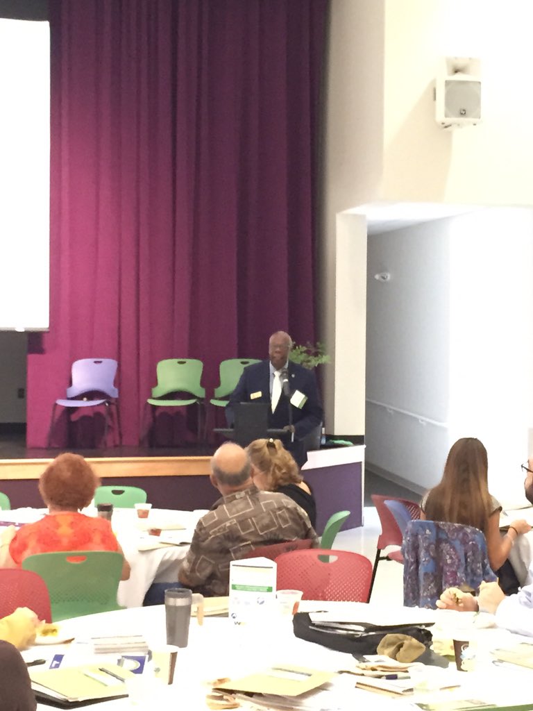 SustainSara's tweet photo. Thank you Mayor Shaw for starting off the afternoon at #SCW15. @CityofSarasota https://t.co/B75KVPKsag