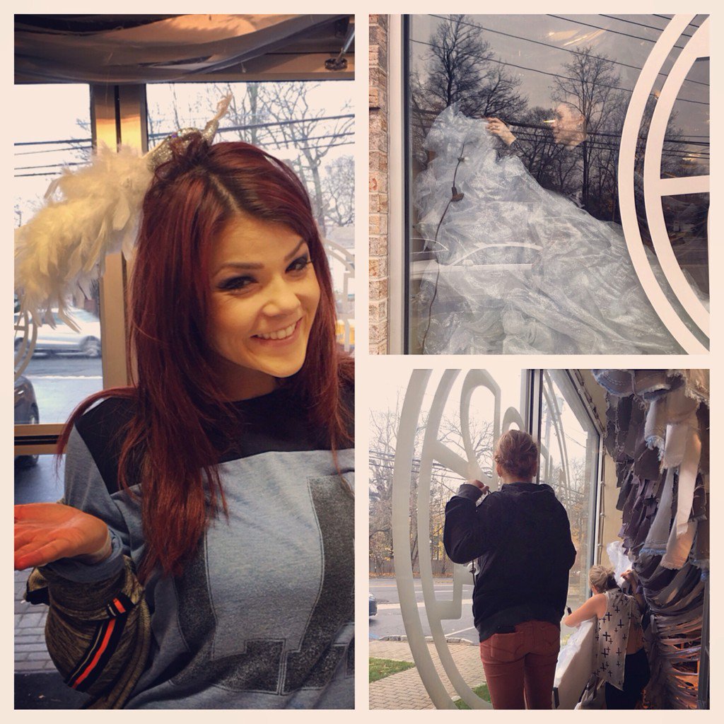SALONHEADRUSH's tweet photo. Our assistants and #stylists decorating the salon for the #holidays! Final design pic to come! https://t.co/O7BBeCEg9q