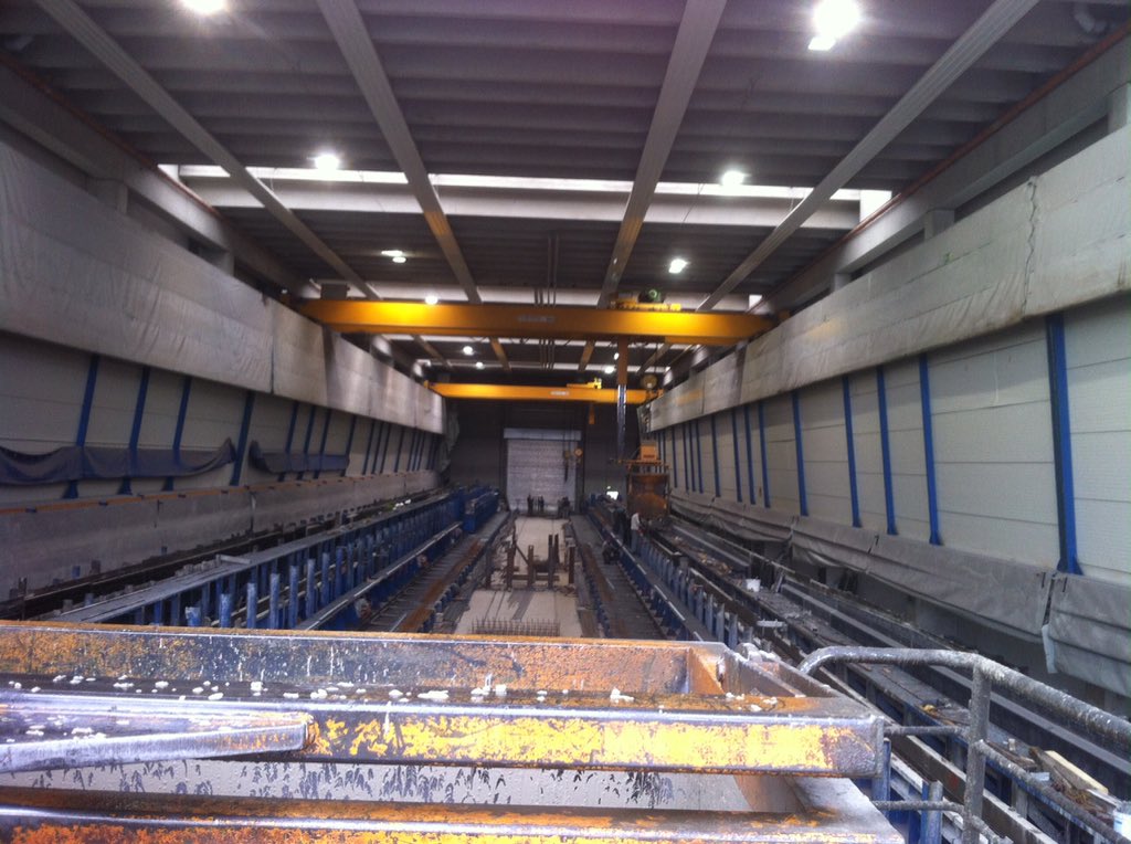 mschlubberink's tweet photo. Vandaag op bezoek bij #Bremer AG in #Padeborn beton beoordelen #kolossaal @HP_Valves @bctarchitecten @Plegt_Vos https://t.co/04phKzsam4