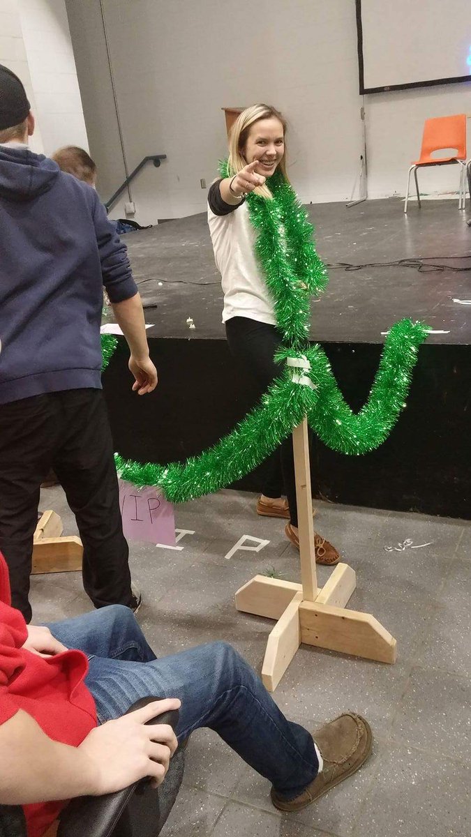 Wanna be a VIP? Bring $2 to the concert! 🎉🎉