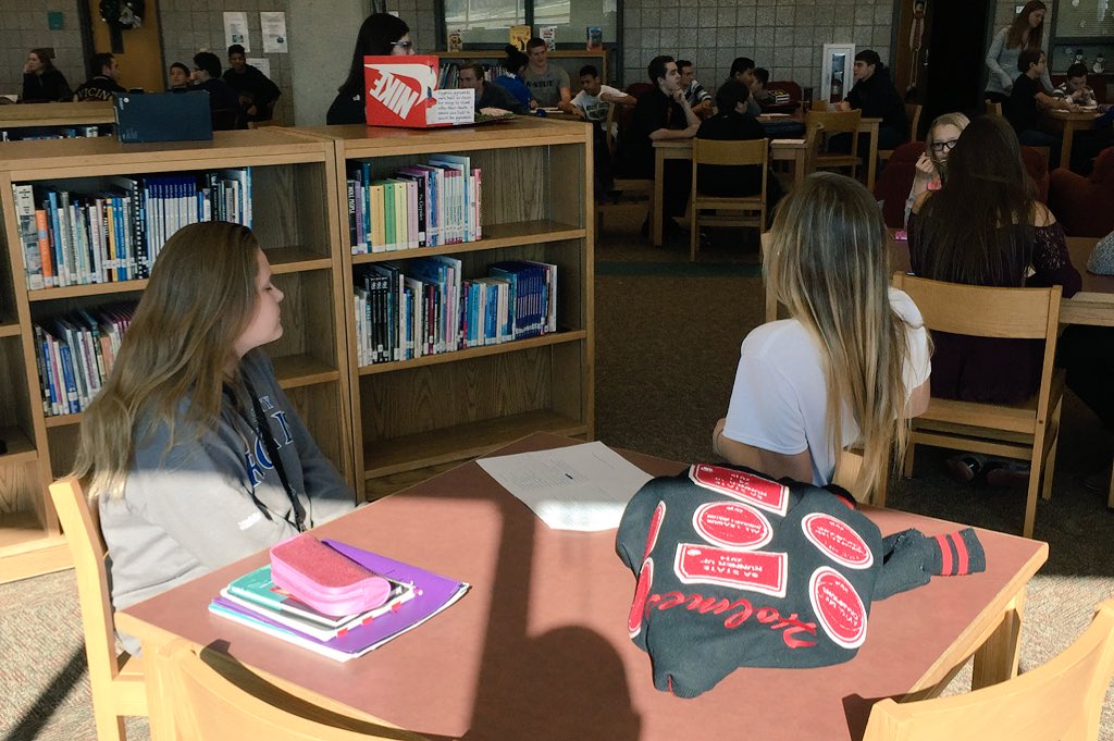 msms_news's tweet photo. MHS and MSHS took part in our first Mav Mentor meeting.  Thank you for the support!!!  #1maize #mavmentors https://t.co/eUg5UzGVd5