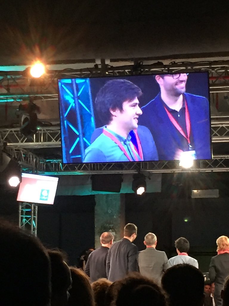 Flatcorner's tweet photo. Félicitations @cubyn_ ! Lauréat de la catégorie Services aux entreprises #GPI2015 @Paris_and_Co https://t.co/yuNiyYZrUc