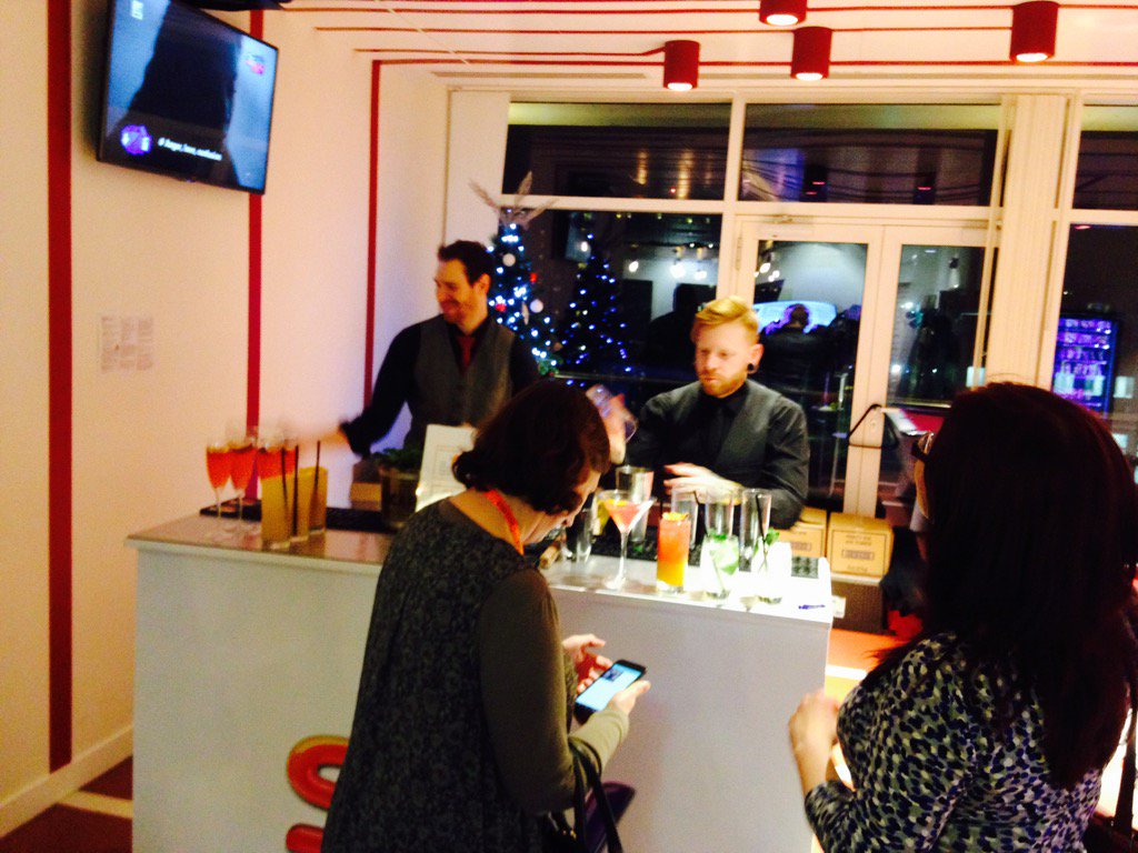 SophsANDDigital's tweet image. #LeedsTechHub mix n twist in full swing 😁 @MixnTwist