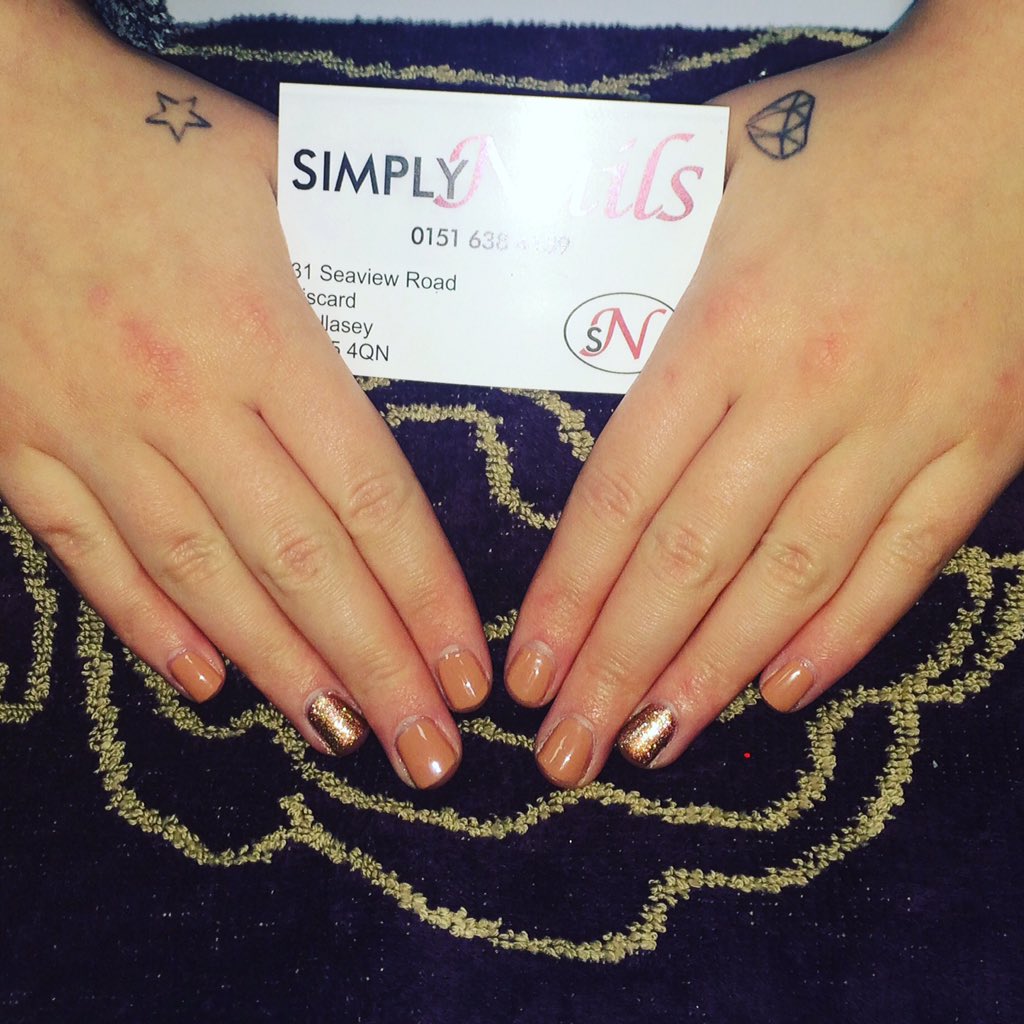 simply_nails1's tweet photo. #nude #glitter #shellac #nailswag #nails #simplynailsliscard https://t.co/j54KVaR7Gs
