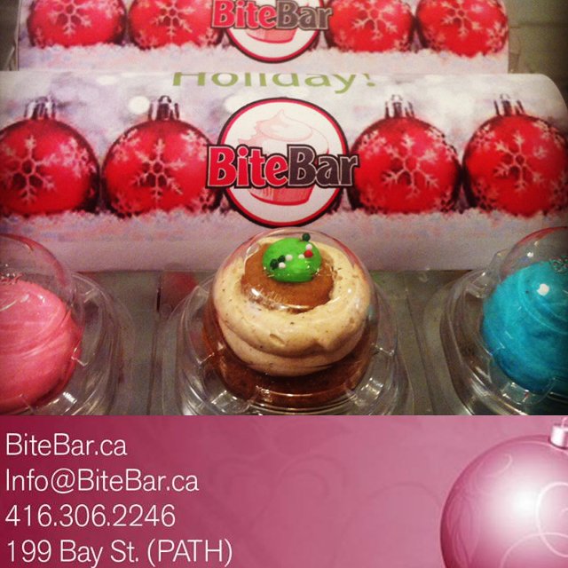 bite_bar's tweet photo. #Holiday biting! #Bitebar .@torontopath .@FoodAccessTO .@foodbloggersCA .@blogTO #Toronto #cupcakes #bitesize https://t.co/hWAhteq6Fh