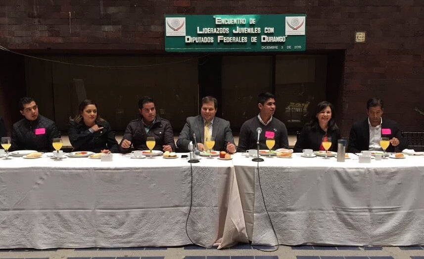 otnielgarcia's tweet photo. Encuentro de liderazgos juveniles con @DiputadosPRI Durango, la @Mx_Diputados es su casa, siempre serán bienvenidos. https://t.co/fdIQPIUl0O