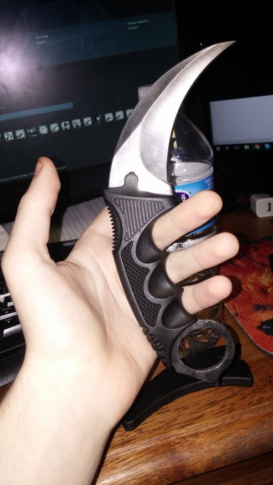 Watch Xiexe's leaked NSFW photo on TwXstars