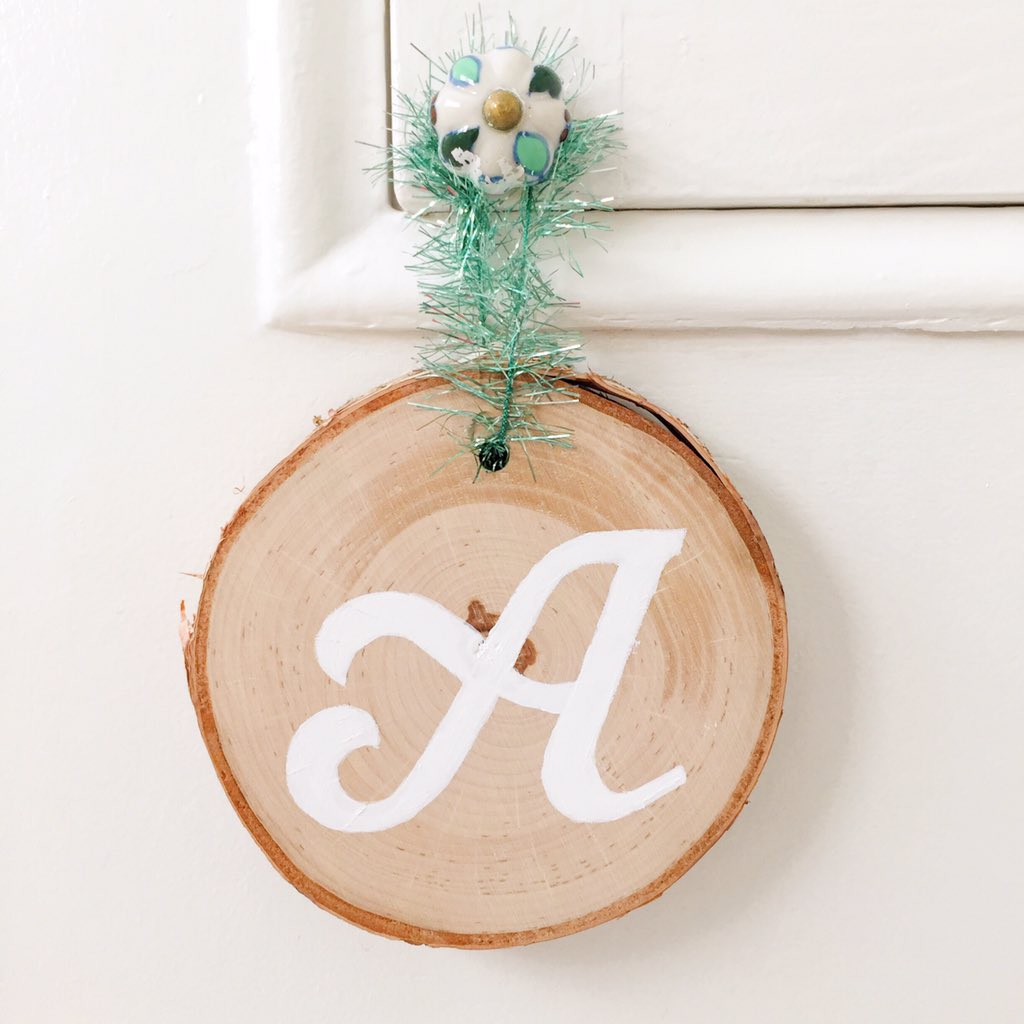 elanadweck's tweet photo. Make hand-painted, monogrammed ornaments with me in LA on Mon 12/7 + Sun 12/13! RSVP: https://t.co/4BJHe5uxSs https://t.co/3W1iqTJBJi