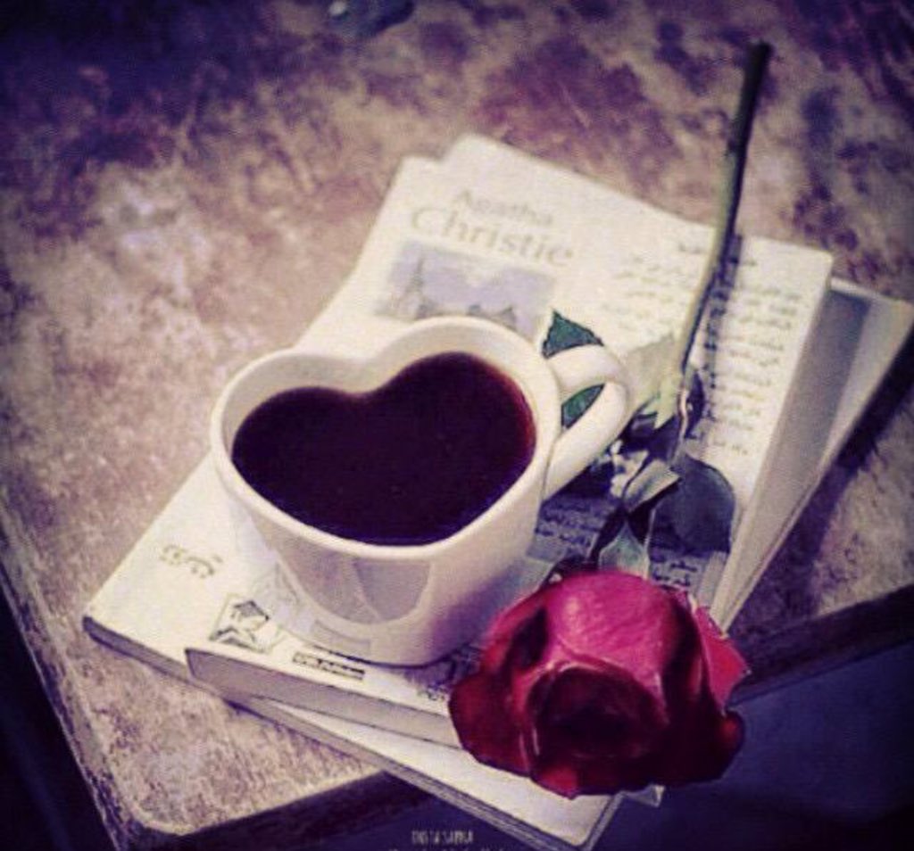 أّلَعٌلَأّقِةّ بِيِّنِ أّلَشٍتّأّء وِأّلَقِهِوِةّ لَأّنِ يِّفِّهِمَهِأّ أّلَګثّيِّر  ☕