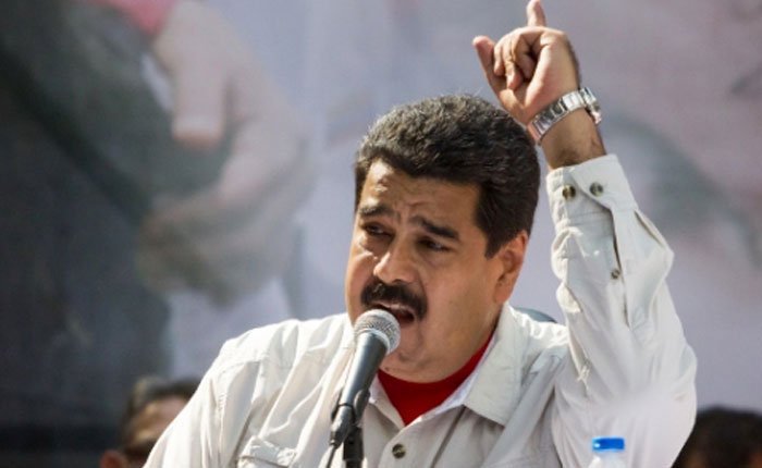 ElNacionalWeb's tweet photo. Maduro ordena detener a gerentes de supermercados donde exista cola  https://t.co/9qfG1fazQx https://t.co/QWwUbweNDz