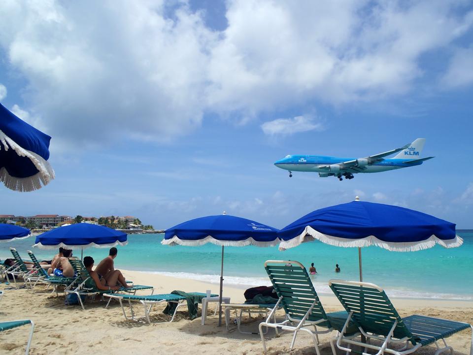 HotBeachSpots's tweet photo. CaribbeanInfo: Fab ! jay_eatz MeritTravel sxmtweets ...this pic from MahoBeachResort #MeritChat https://t.co/9Ivc41dycF