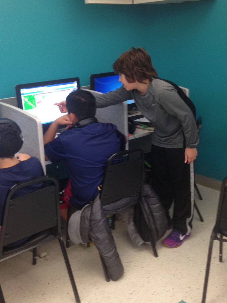 MrScottRMS's tweet photo. My 6th grade math class doing #HourOfCode #codingforallages. https://t.co/jNNBY2PuXK