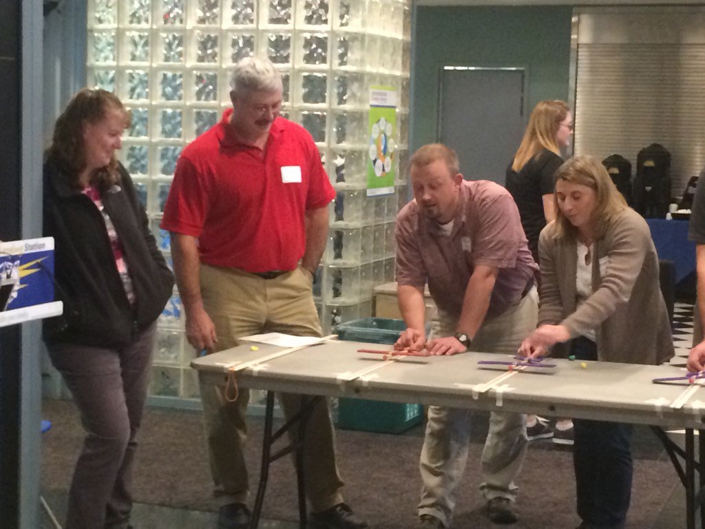 WmSwingle's tweet photo. STSD teachers learning a new way to teach! #PennCollege #STSD15 #IU17STEM https://t.co/hJkGVX8bPl