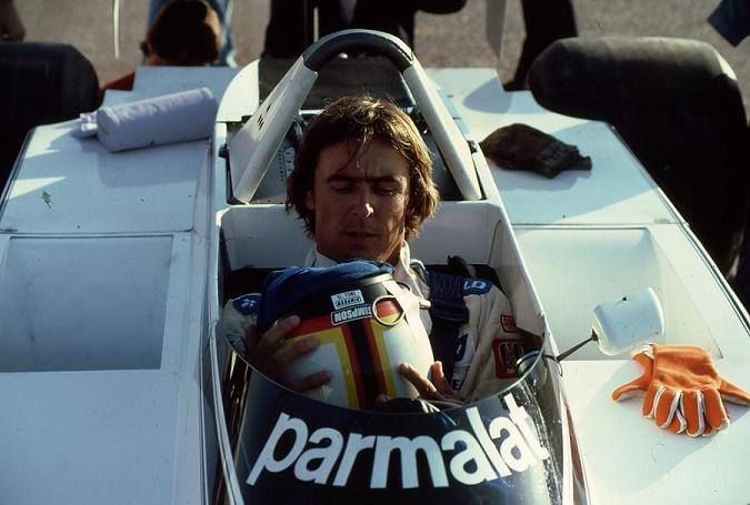 Very happy birthday to legendary driver Rick Mears who tested  in 1979-80. 