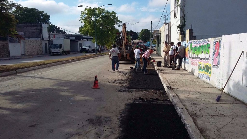 Edgarr_Hdez's tweet photo. Trabajos de bacheo en Av. Cuauhtémoc entre Avenida Álvaro Obregon y Calle 16, Santa Lucía. https://t.co/jmdcONjQJc
