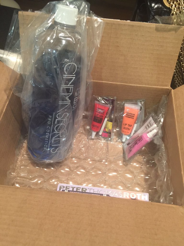 CollinsMariu's tweet photo. My last order arrived with one of my items spilled &amp; I lost a bit more than a quarter @Sephora https://t.co/E3Io3RLdWs