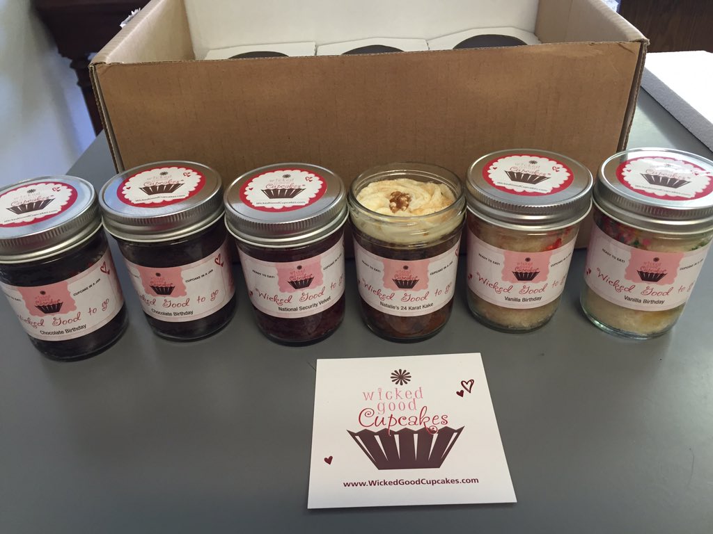 ImRosalieC's tweet photo. @kevinolearytv @wkdgoodcupcakes I FINALLY ordered some cupcakes! Oops so did my boyfriend yesterday #cupcakeoverload https://t.co/D3Oc0iQfVb