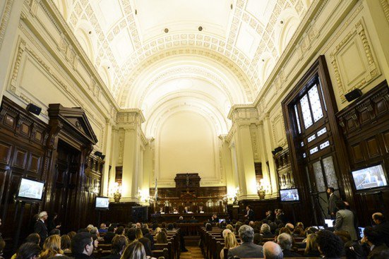 InfojusNoticias's tweet photo. La #CorteSuprema confirmó por primera vez una condena por femicidio → https://t.co/iHfX2m9otd https://t.co/yuqKgpuJN4