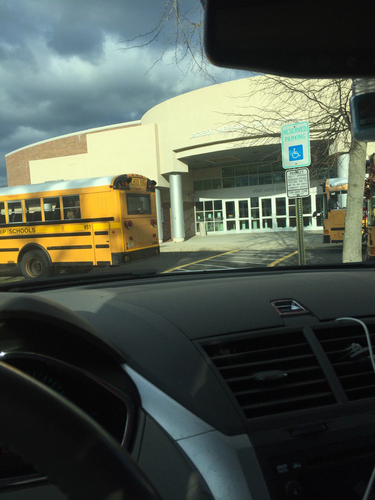 Christa_schrine's tweet photo. Feel like I'm here everyday. Ugg #oldeststudent https://t.co/OZppTVoyQT