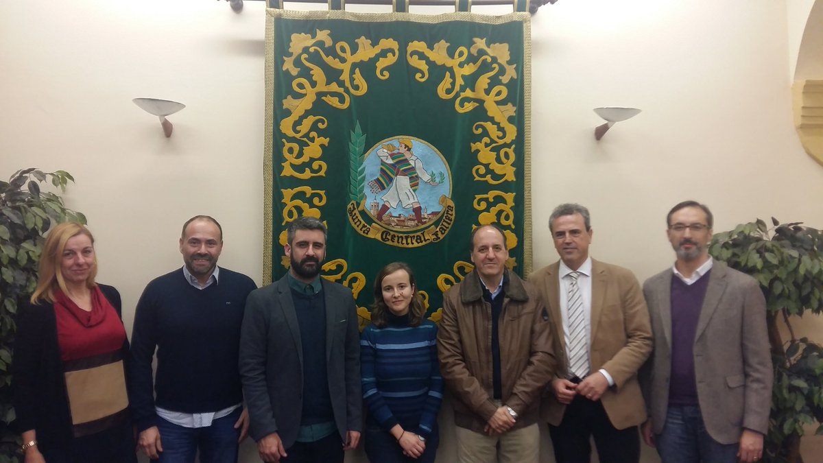 Sumem! Hui <a href="/AVACUconsumo/">AVACU</a> <a href="/tyriusvalencia/">Tyrius</a> @UceValencia Parlem del consum a #falles i rebem suport a #fallesUNESCO