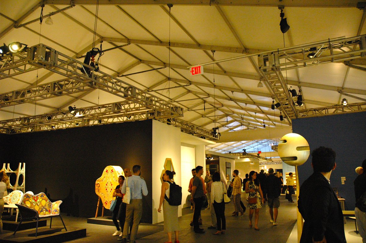 roc_off's tweet image. Creativity and engineering meet #DesignMiami #trusssystem #rigging #specialevents #eventproduction #ArtBasel