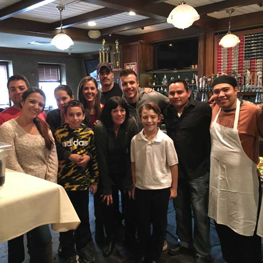 .<a href="/NBranchGlenview/">North Branch</a> staff volunteered to serve free meals to needy families on Thanksgiving: sni.ps/534