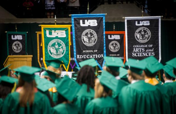 UABNews's tweet photo. Fall commencement is 12/12! All the info is here: https://t.co/0OiwyTbXvM #uab15 #chooseuab https://t.co/rmTIo8xCpR