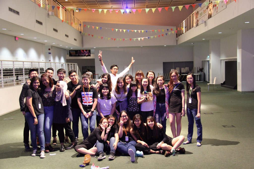 PetitePalate's tweet photo. Here's a BIG THANK U to our enthusiastic ogls for making a success in our #PPFOODRACE2K15 👏👏👏 you guys are awesome!! https://t.co/r7LYVRiiOP