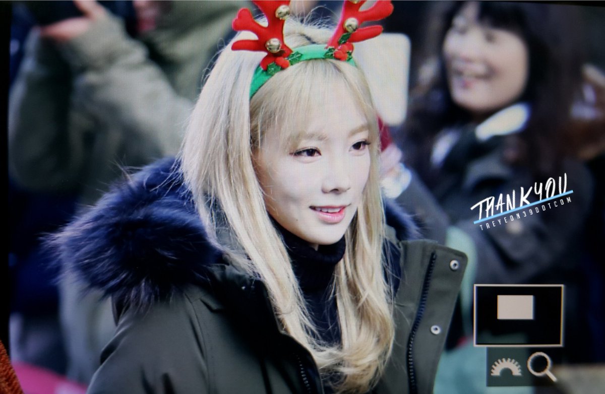 [PIC][04-12-2015]Hình ảnh mới nhất từ chuỗi quảng bá cho Mini Album "Dear Santa" của TaeTiSeo - Page 2 CVV9SIcVAAALCqK