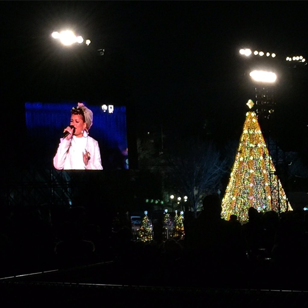 Had a blast at the #NationalChristmasTree lighting #NCTL2015 #presidentspark