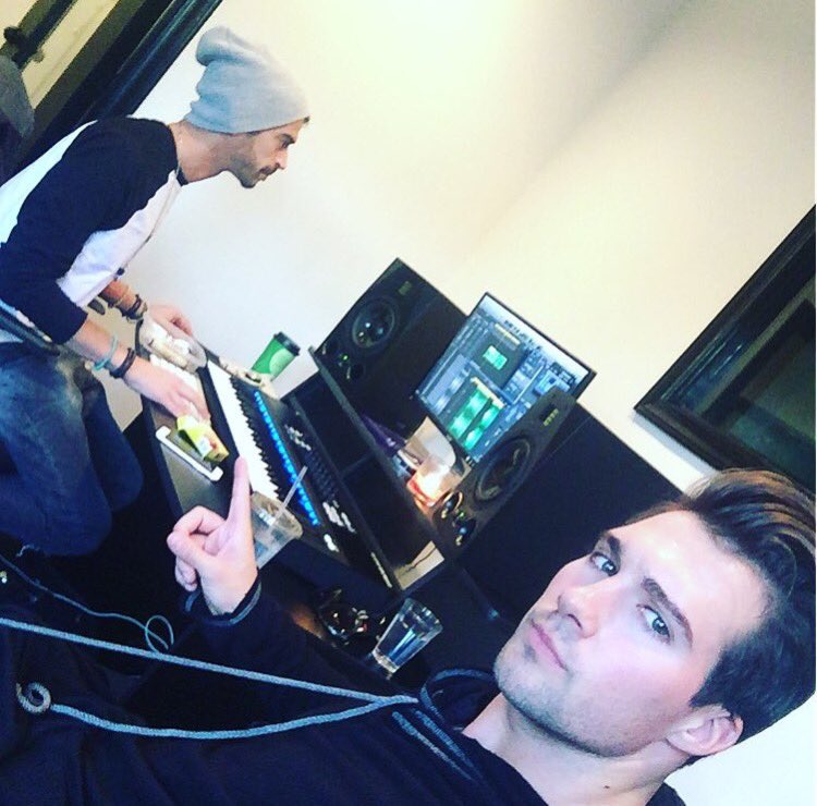 This guy 🎶🎺😎  Vía jamesmaslow