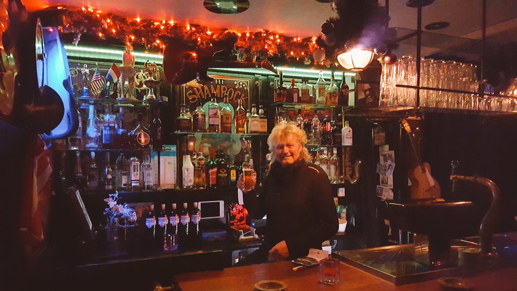 Dick is weer terug in kerstsfeer in <a href="/DicksPubUrk/">Dick's Pub Urk</a> na een paar lekkere weekjes vrij...