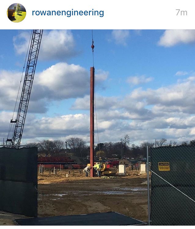 ByrneLabs's tweet photo. Future home of #RowanBME and #TheByrneLab continues. Our first steel! @RowanUniversity @RUengineering #RowanPROUD https://t.co/KTT7roU1e6
