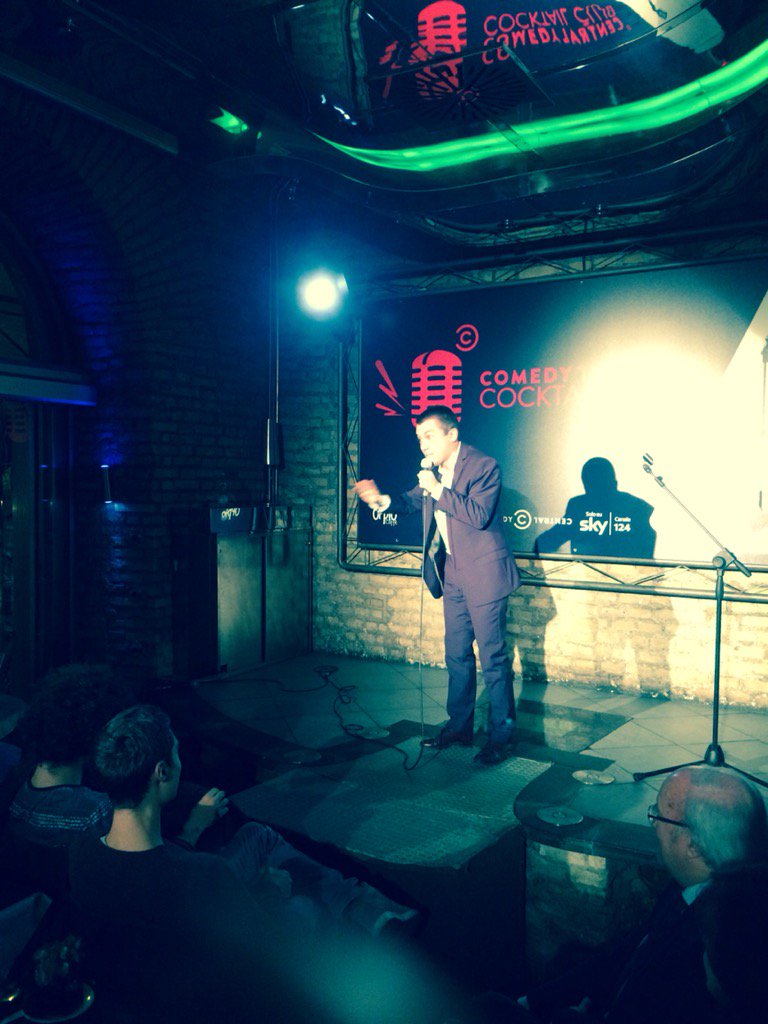 CocktailComedy's tweet photo. @saverioraimondo "Diciamo la verità: che palle il #terrorismo! Altro che paura. CHE PALLE!" #standupcomedy #standup https://t.co/ShIV5K1vn2